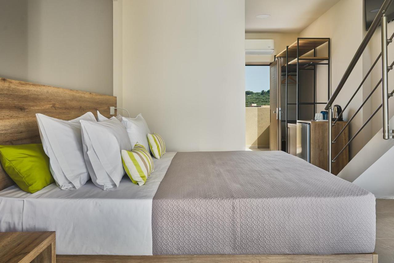Grapevines Hotel Аликанас Екстериор снимка