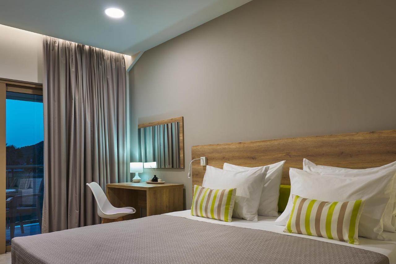 Grapevines Hotel Аликанас Екстериор снимка