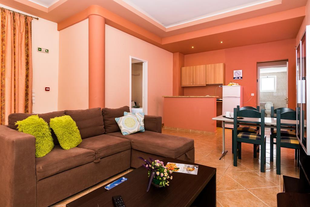 Grapevines Hotel Аликанас Екстериор снимка